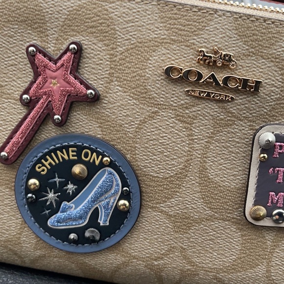 COACH SIGNATURE DISNEY LARGE CORNER ZIP WALLET - Picture 7 of 16